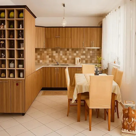 Crystal Comfort Stylish Spotless * تيرانا